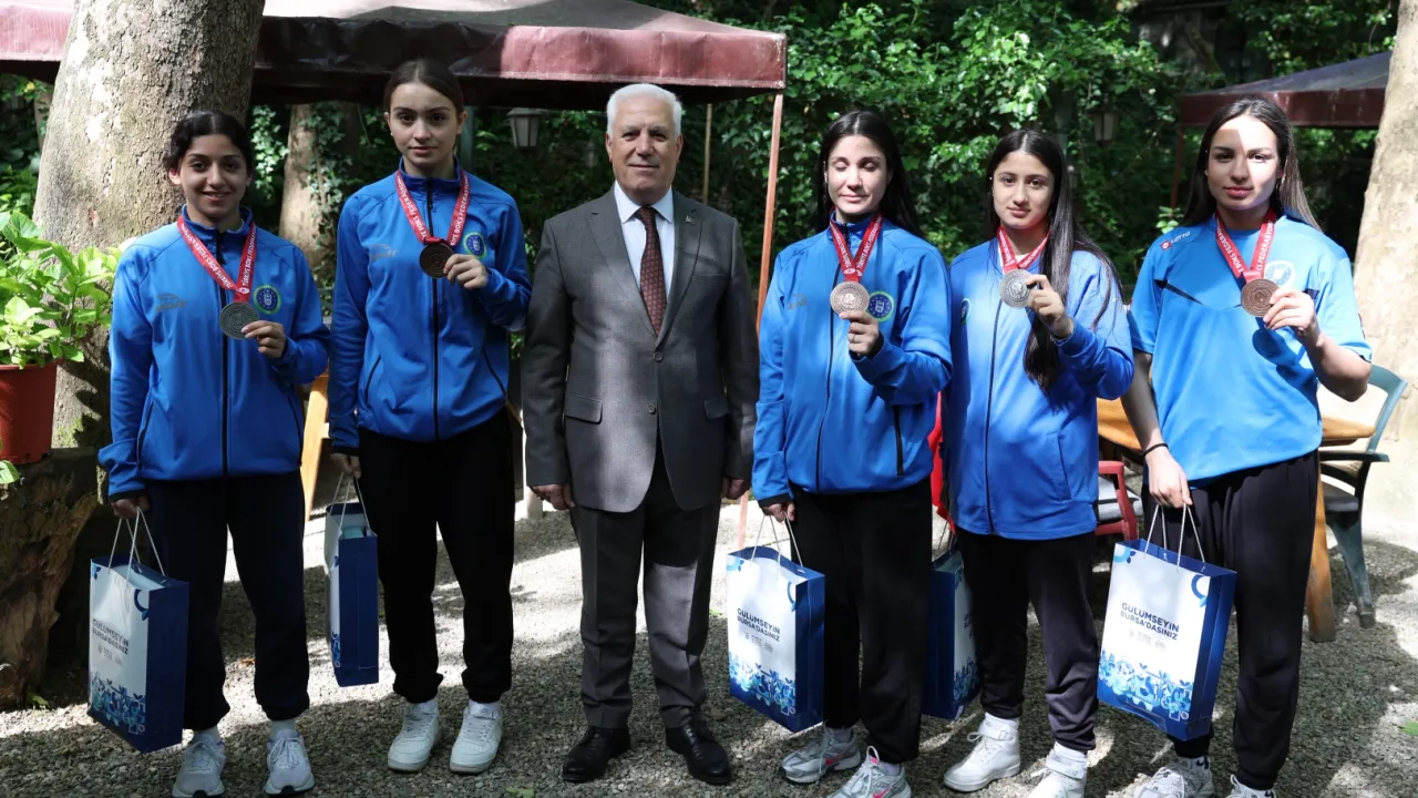 Başkan Bozbey, Bursa'nın gururlarıyla buluştu