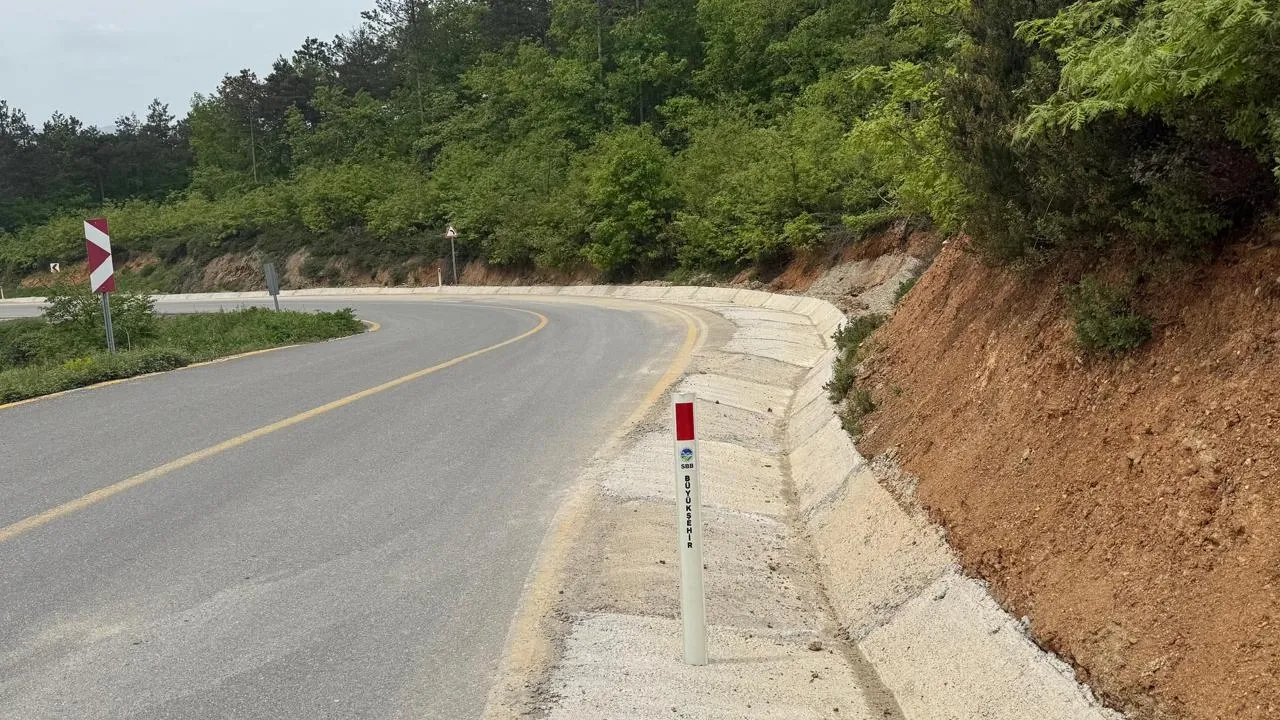 Sakarya’da güvenli ulaşım için 2 ilçeye 20 kilometrelik montaj