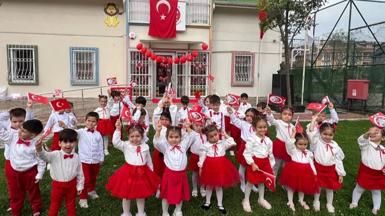 İstanbul Maltepe'de cumhuriyet coşkusu erken başladı