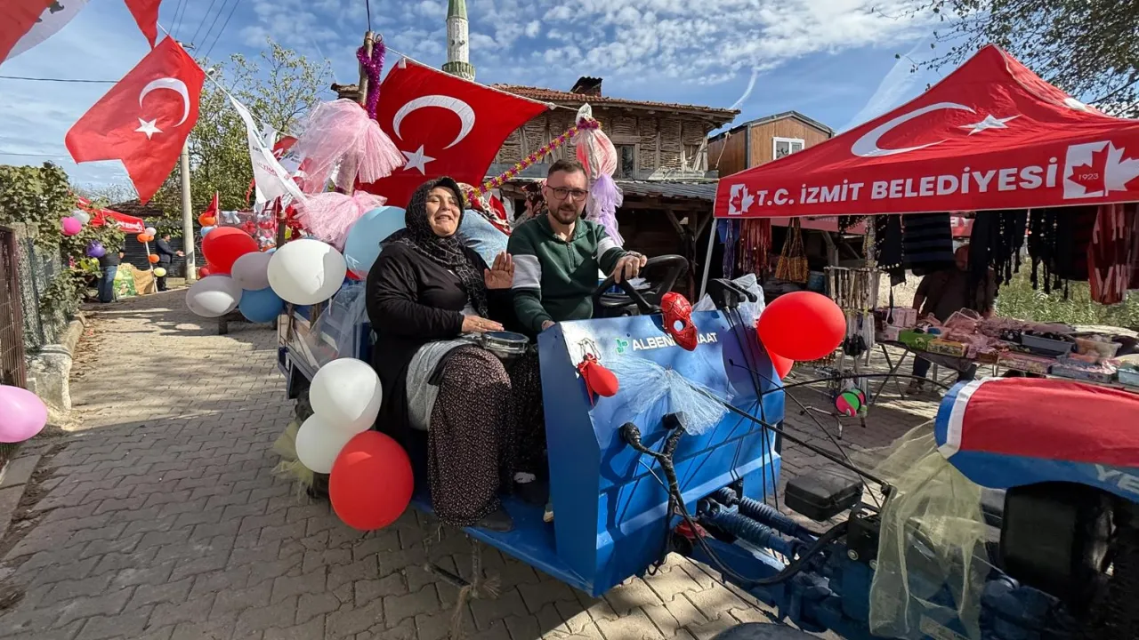 İzmit'te 'pat pat'lardan renkli festival
