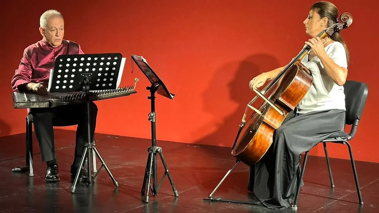 MEM Sahne'de sezon çello ve kanunun buluşmasıyla başladı