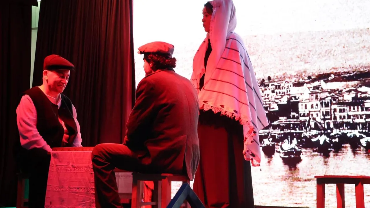 Mudanyalı tiyatrocular 'Mübadil Öyküleri' ile Adalar'da