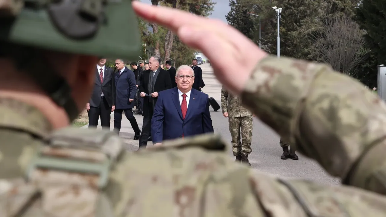 Bakan Güler Kilis'te incelemelerde bulundu