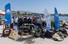 Araba lastiği, masa, sandalye, klozet kapağı... Bunlar İzmir denizinden çıktı!