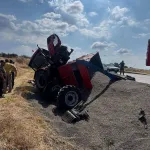 Ayçiçeği yüklü römork devrildi: 2 yaralı