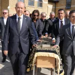 KKTC 5. Cumhurbaşkanı Ersin Tatar, yeğenini Londra'da son yolculuğuna uğurladı