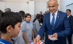 Malatya'da Başkan Er ortaokul öğrencilerini ziyaret etti