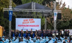 Üniversiteli gençler İzmir'e festivalle 'merhaba' dedi