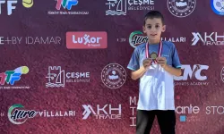 Bursa Büyükşehir Belediyesporlu tenisçilerden 2 şampiyonluk