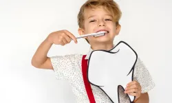 Çocuklarda diş sağlığı için doğru macun seçimi önemli