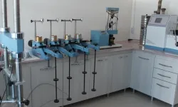 Deprem hasarlı illere ek laboratuvar izni... Yapı Malzemeleri ve Zemin Laboratuvarları Yönetmeliği'nde kapsamlı değişiklik