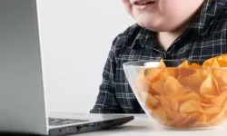 Ekran bağımlılığı ağız sağlığını da etkiliyor!