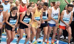 Girne Yarı Maratonu'nda adımlar dayanışmaya attı