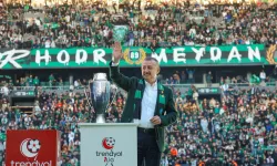 Hem taraftarı, hem Kocaelispor'u kutladı