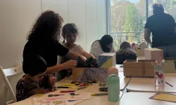 İstanbul Maltepe'de çocuklar anneleriyle sanatsal gelişimde