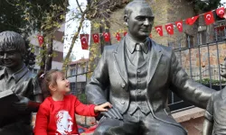 Kocaeli İzmit'te minik yüreklerden Ata'ya sevgi dolu anma