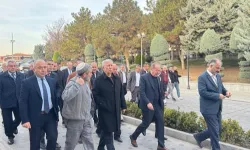 Mansur Yavaş Hacı Bayram esnafıyla buluştu