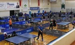 Masa tenisinin ustaları Osmangazi'de buluştu