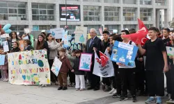 Nilüferli çocuklardan 'gelecek' için anlamlı yürüyüş