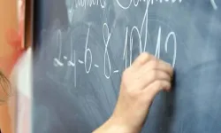 TEDMEM'den Türkiye'nin öğretmenlik politikalarına kritik rapor... Nitelik yerine nicelik öne çıkıyor