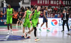 Tofaş evindeki yenilmezlik serisini Anadolu Efes'le sürdürdü