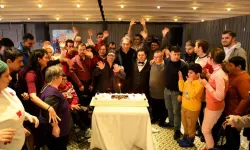 Antalya'da yeni yıla Engelsiz Kafe'de 'merhaba' dediler