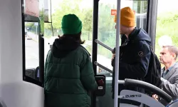 Balıkesir Büyükşehir'den öğrencilere ulaşımı sevdiren hizmet