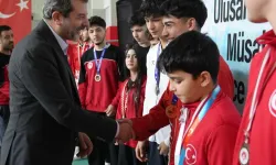 Bursa Gürsu'nun sporcularına ödül yağdı