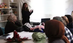 İstanbul Maltepe'de özel çocukların ailelerine seminer