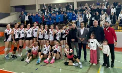İzmir Çiğli'nin voleybol takımları ligin zirvesinde