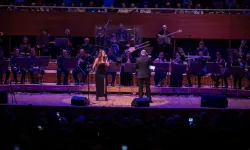 İzmirliler iki ustanın anısına buluştu