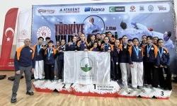 Bursa Osmangazili karateciler madalyaya doydu