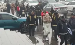 Düzce'de fuhuş operasyonunda gözaltına alınan 9 kadın adliyede