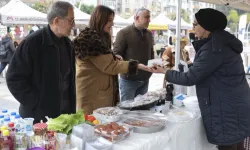 Mersin'de üretici kadın stantları gelir kapısı oluyor
