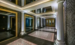 Efesus Stone'un doğal taş koleksiyonları Rai Premium Tekirova Otel'de hayat buldu