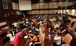 Eskişehirli minik öğrencilerden Başkan Ünlüce'ye anlamlı ziyaret