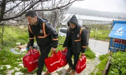 İzmir Güzelbahçe'de 350 aileye 3 milyonluk Ramazan desteği