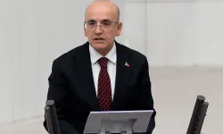 Bakan Şimşek: Akaryakıttaki artışın vergi yükünü geçici hafifletiyoruz