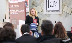 Bursa Osmangazi'de '1 Kitap 1 Yazar'ın konuğu Cansel Oruç oldu