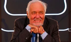 Ünlü tarihçi ve yazar İlber Ortaylı 78 yaşında hayatını kaybetti