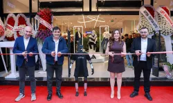 İzmit'in en büyük katlı mağazası 'Yeni Koza' açıldı