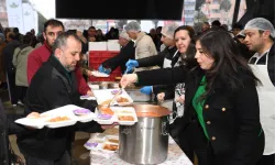 Osmangazi'de Ramazan bereketi 1050 Konutlar'da paylaşıldı