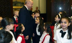 Cumhurbaşkanı Erdoğan, Külliye'de çocukları misafir etti