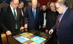 Cumhurbaşkanı Erdoğan, nadir cep saatlerini inceledi