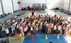 Kayseri Büyükşehir Develili öğrencileri sporla buluşturdu