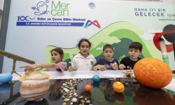 Mersin'de çocuklar bilim ve doğayla bayramı kutladı