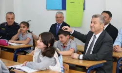 Artvin Valisi Ergün'den okul ziyaretleri