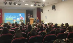 İzmir'de dijital tuzaklara karşı gençlere kalkan