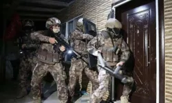 Bakan Akın Gürlek duyurdu: Organize suç örgütlerine 48 ilde dev operasyon: 841 şüpheli