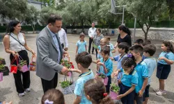 Bornovalı minik eller toprakla buluştu